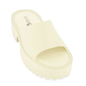 Ladie's nude platform sandals